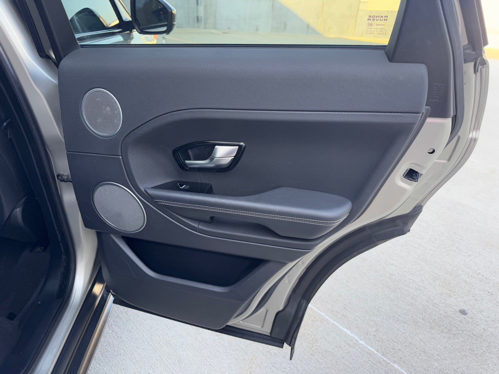 2014 Land Rover Range Rover Evoque Image 26