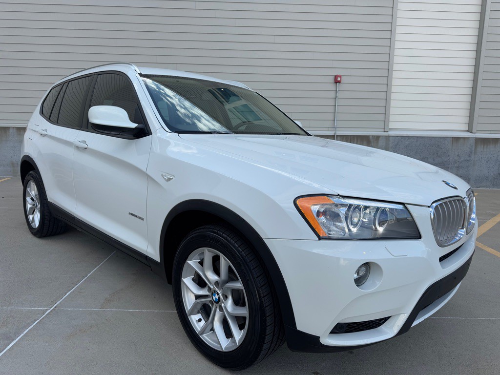 2011 BMW X3 Image 1