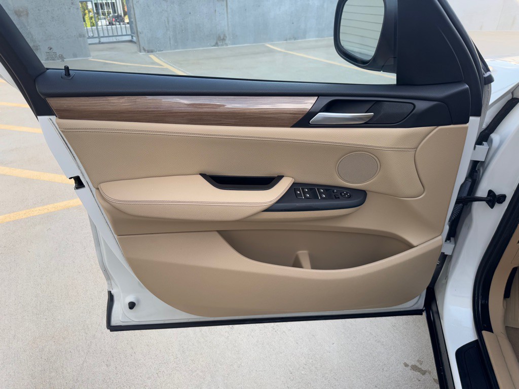 2011 BMW X3 Image 9