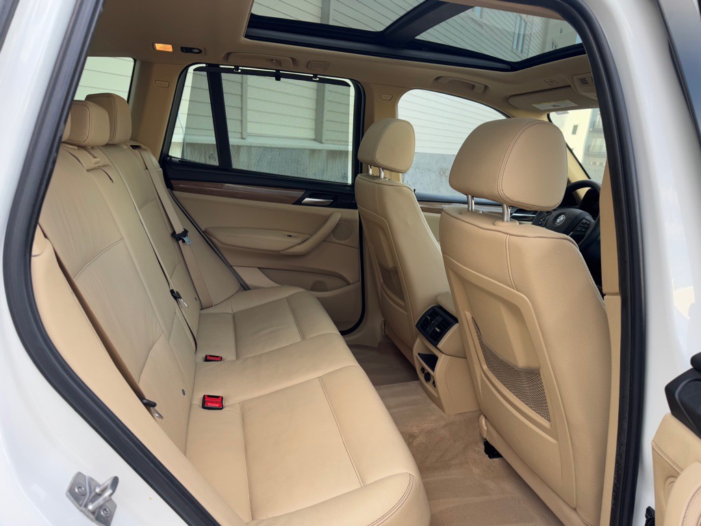 2011 BMW X3 Image 25