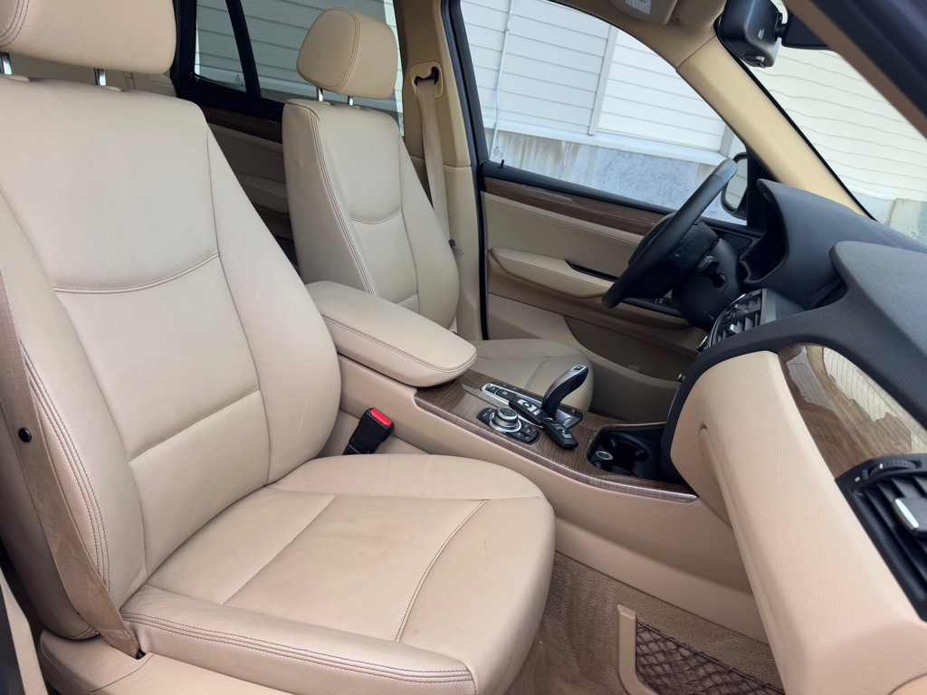 2011 BMW X3 Image 28