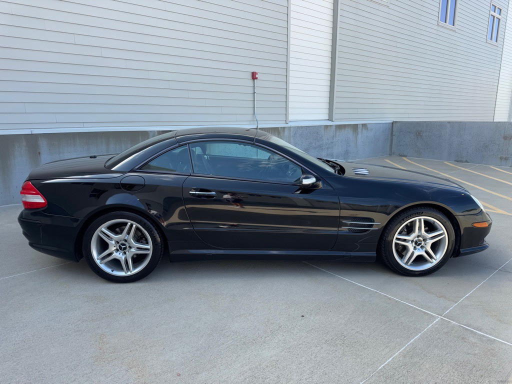 2007 Mercedes-Benz SL-Class Image 2