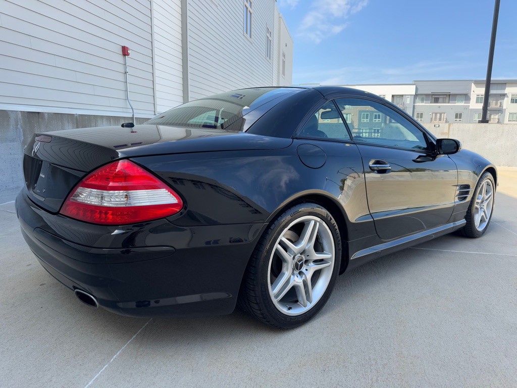 2007 Mercedes-Benz SL-Class Image 3