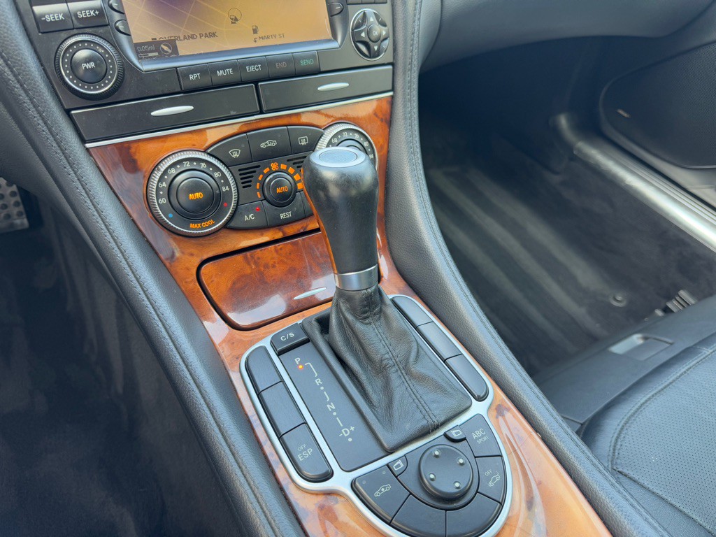 2007 Mercedes-Benz SL-Class Image 17
