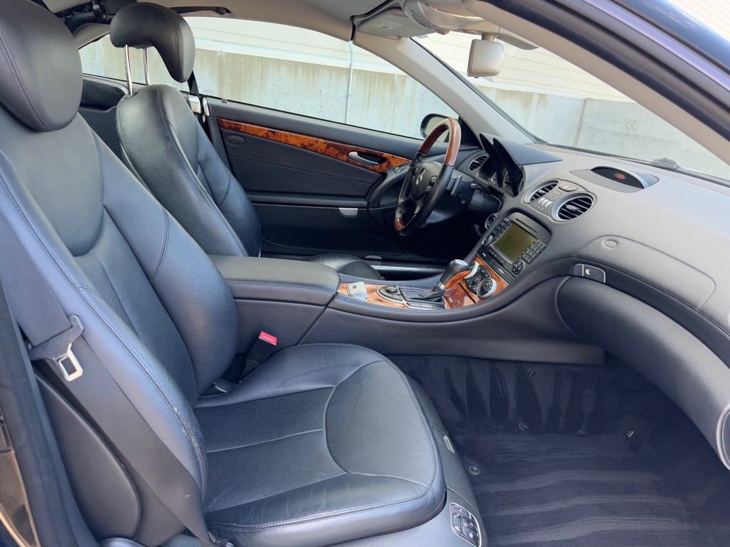 2007 Mercedes-Benz SL-Class Image 21
