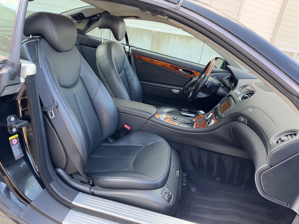 2007 Mercedes-Benz SL-Class Image 22