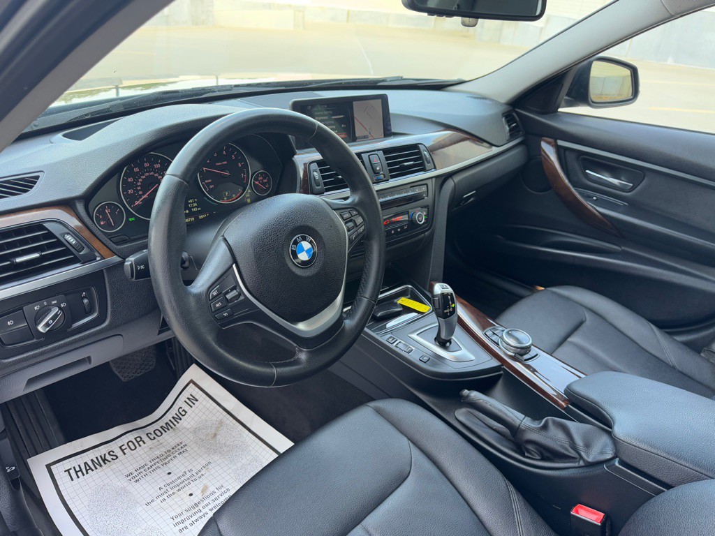 2014 BMW 3 Series Image 11