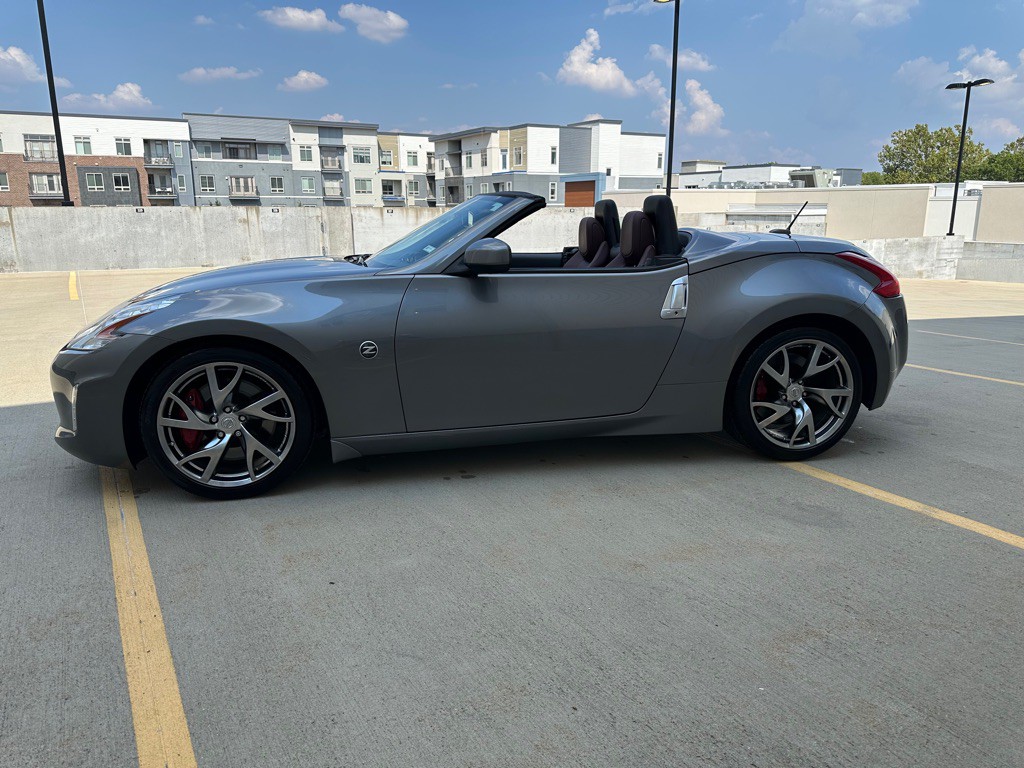 2016 Nissan 370Z Image 4