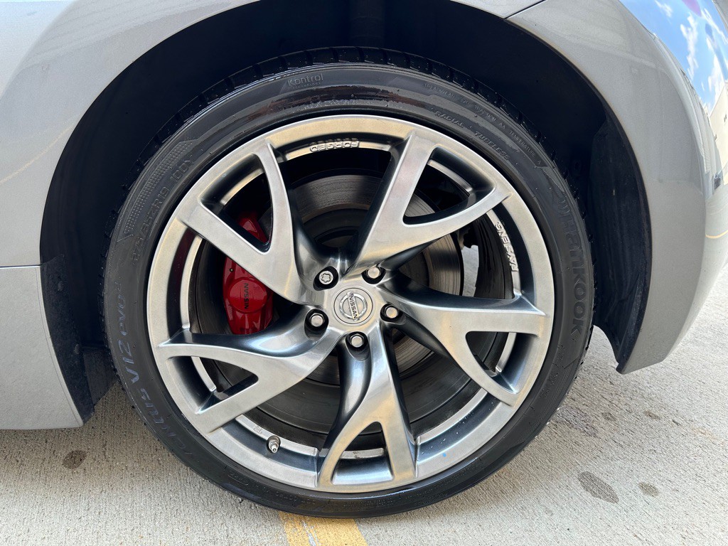 2016 Nissan 370Z Image 9