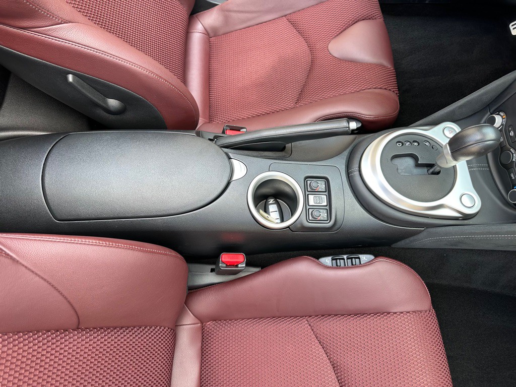 2016 Nissan 370Z Image 20