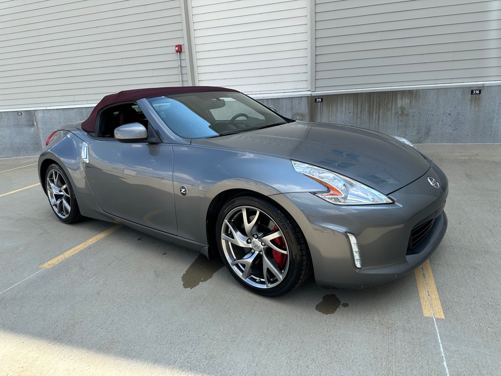 2016 Nissan 370Z Image 28