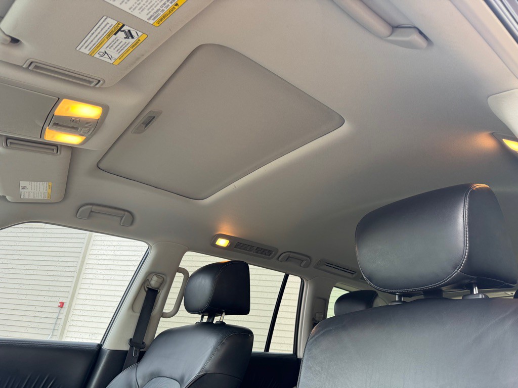 2017 INFINITI QX80 Image 13
