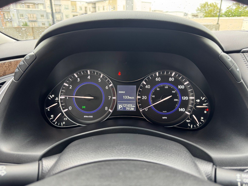 2017 INFINITI QX80 Image 15