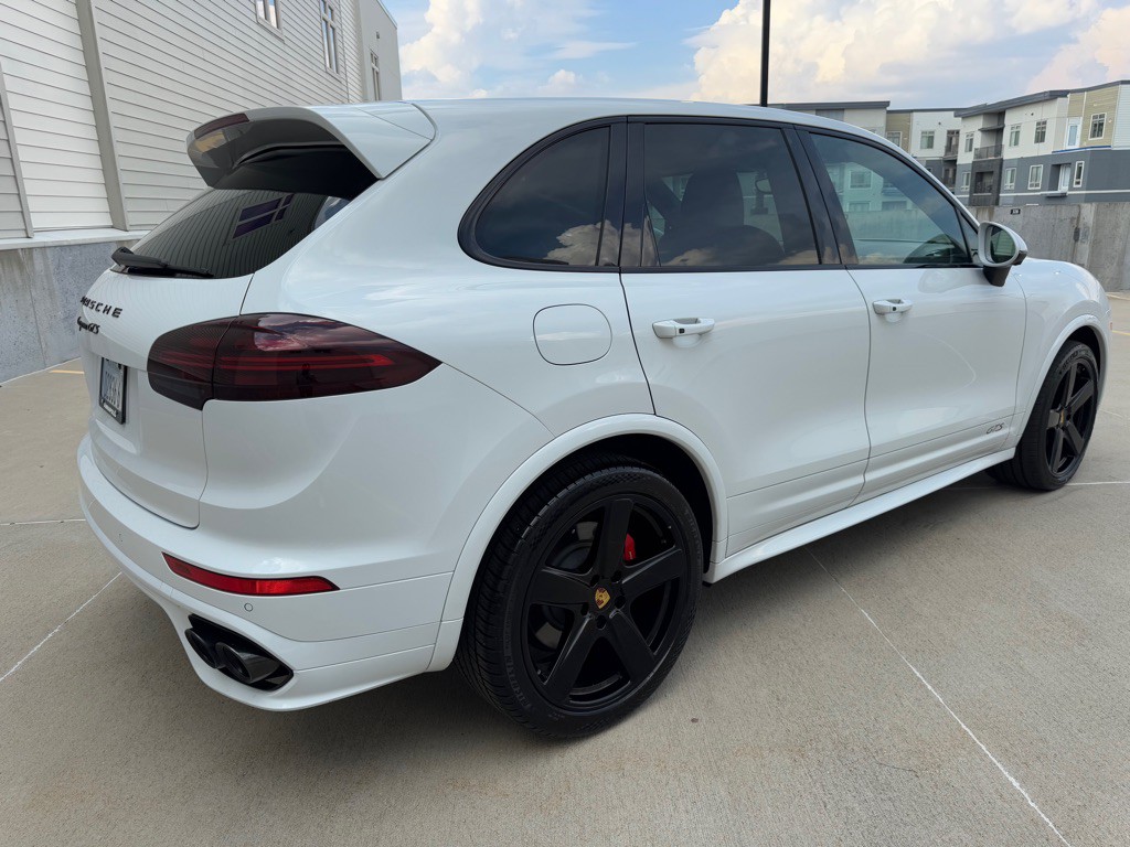 2017 Porsche Cayenne Image 4