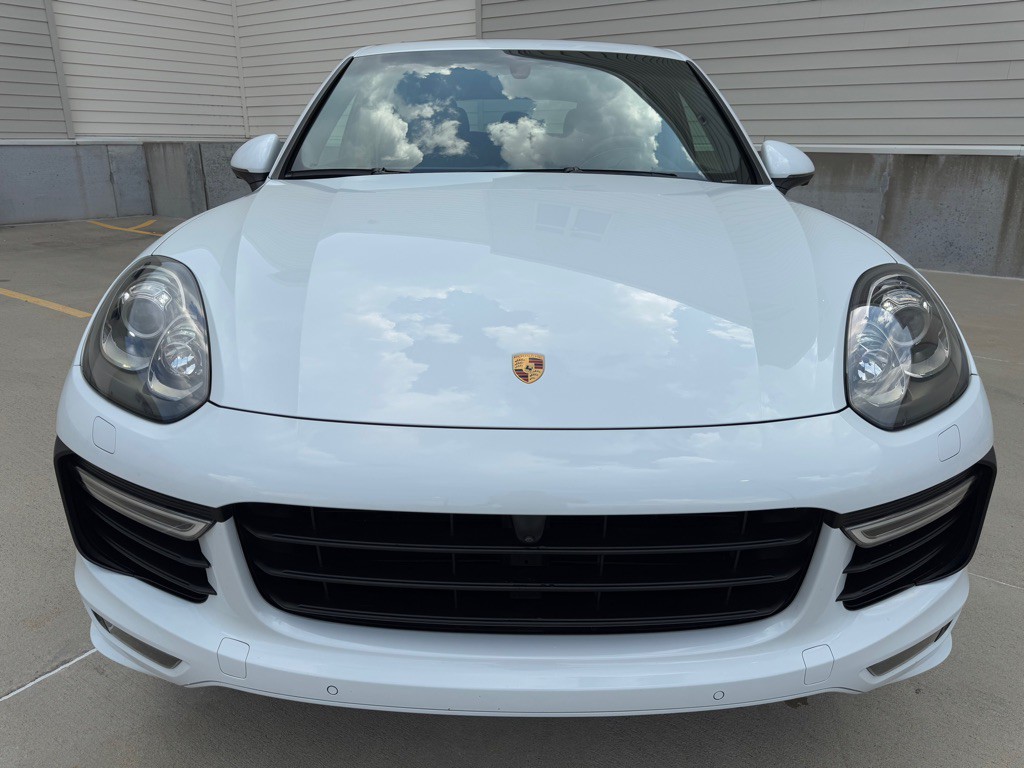 2017 Porsche Cayenne Image 10