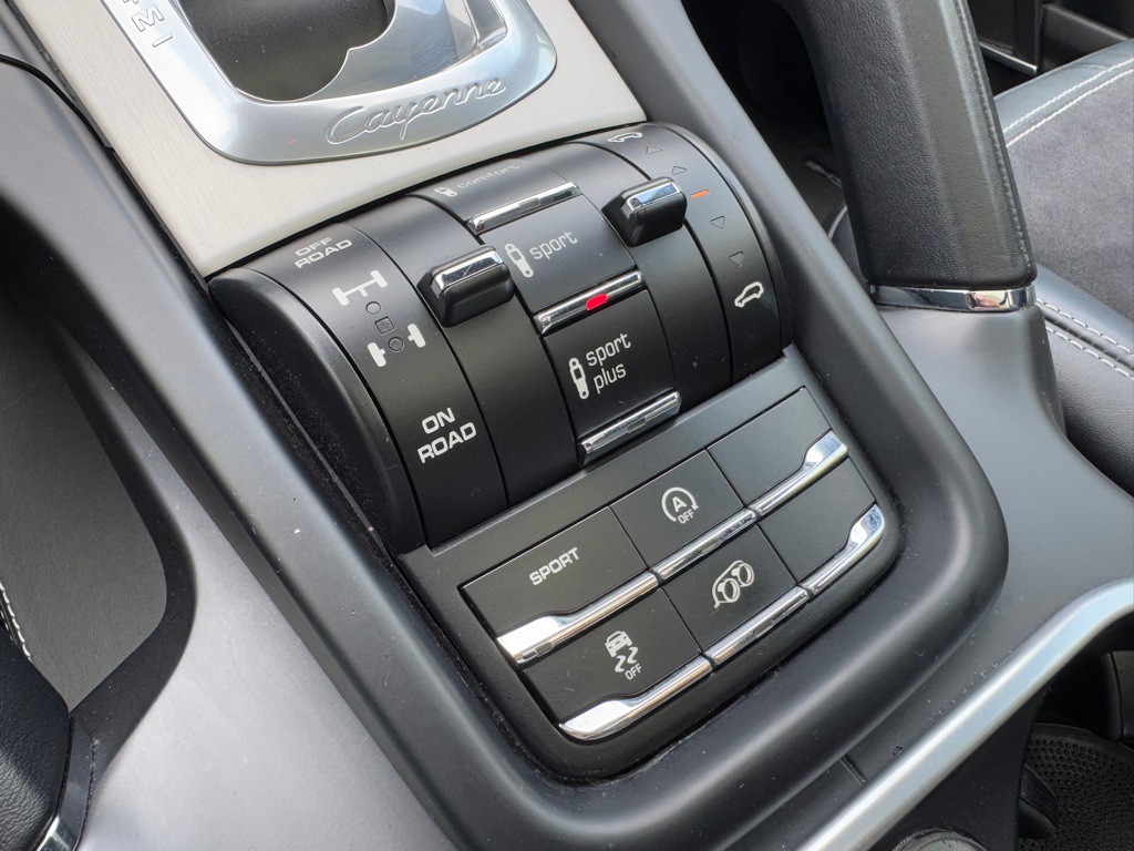 2017 Porsche Cayenne Image 27
