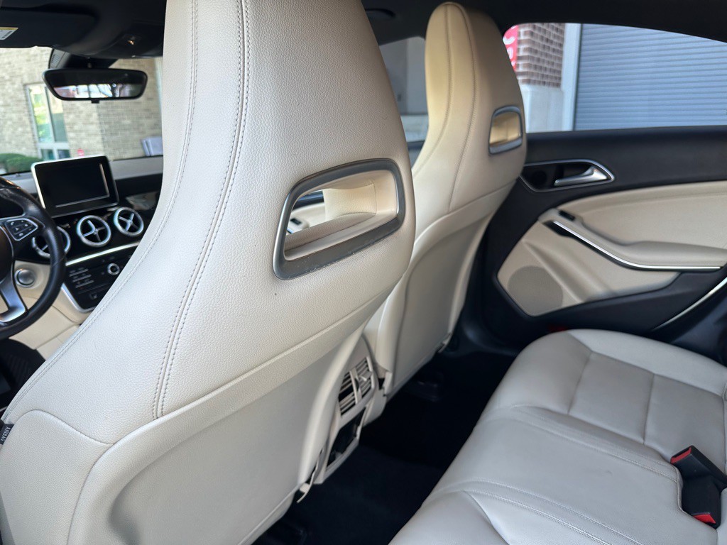 2015 Mercedes-Benz CLA-Class Image 15