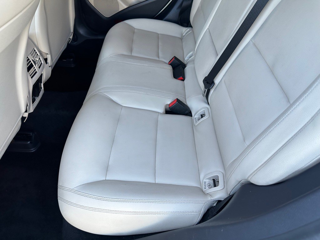 2015 Mercedes-Benz CLA-Class Image 16