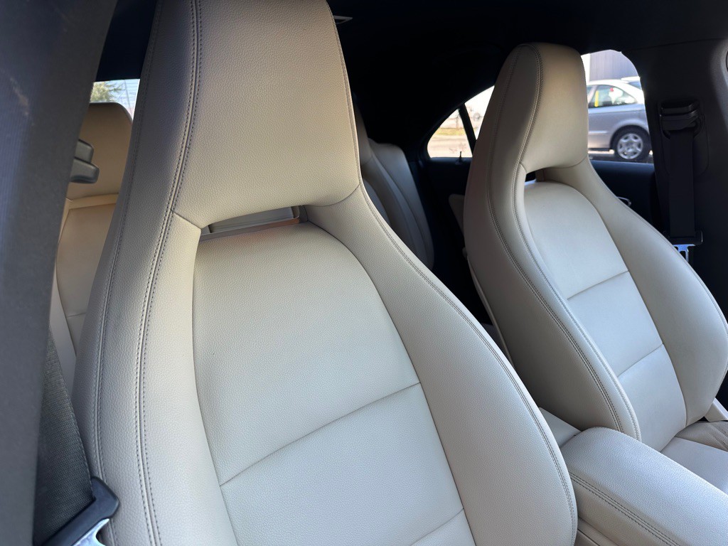 2015 Mercedes-Benz CLA-Class Image 25