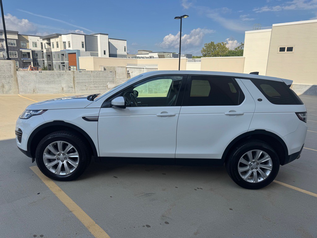 2018 Land Rover Discovery Sport Image 6