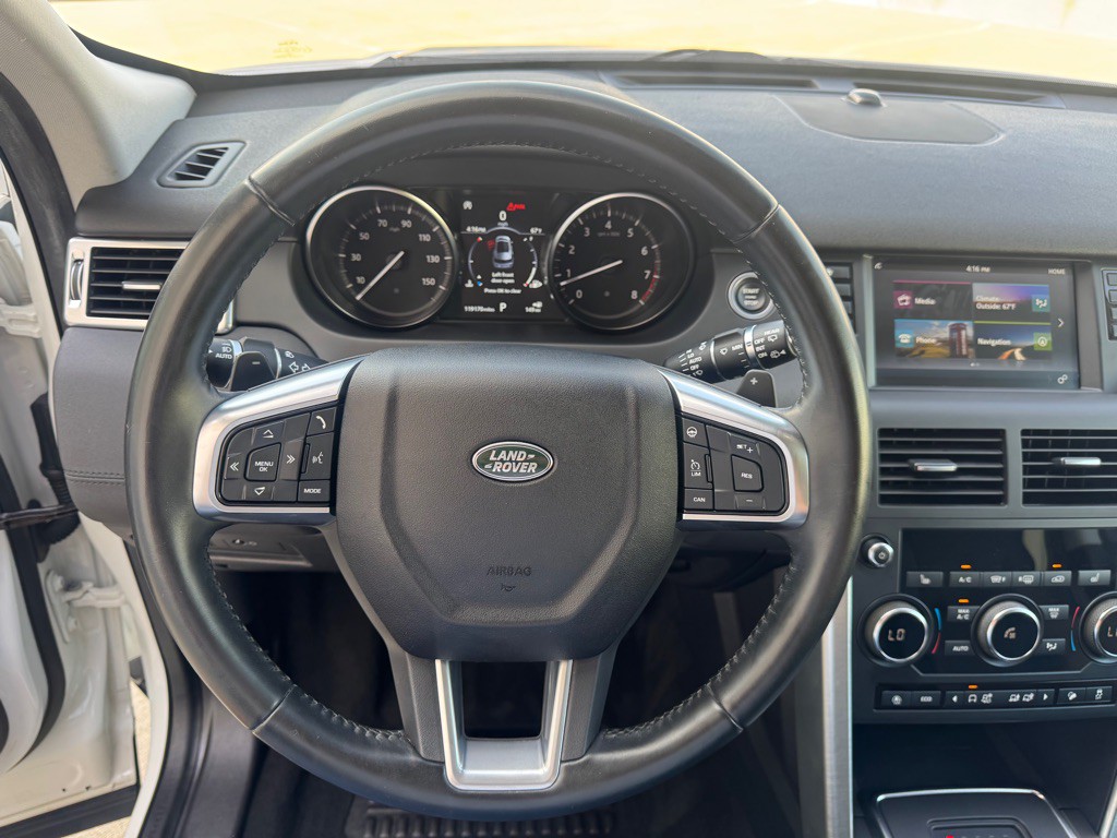 2018 Land Rover Discovery Sport Image 12