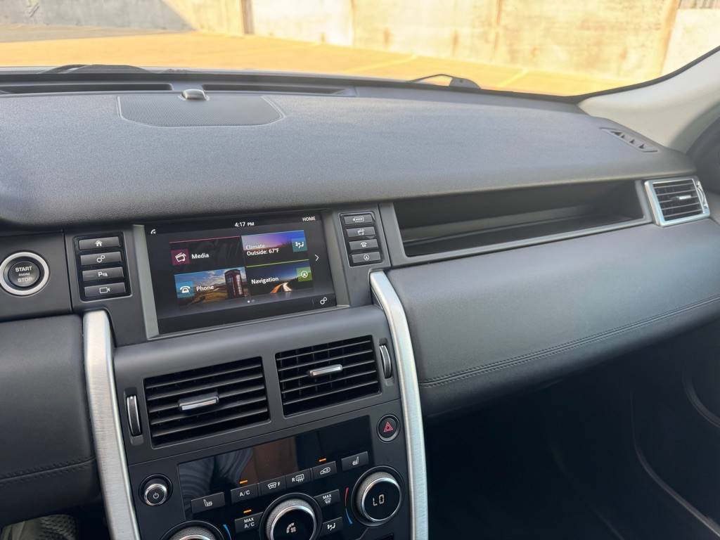 2018 Land Rover Discovery Sport Image 15