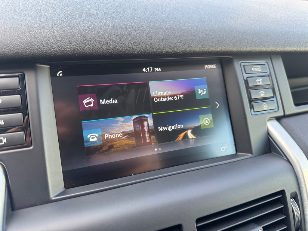 2018 Land Rover Discovery Sport Image 16