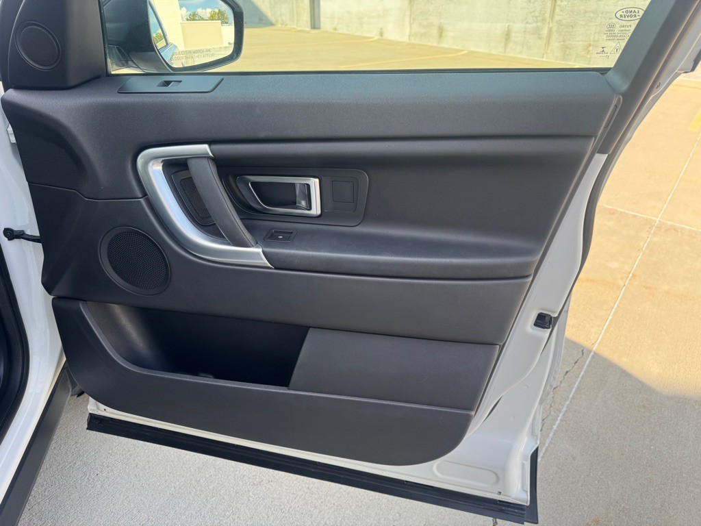 2018 Land Rover Discovery Sport Image 27