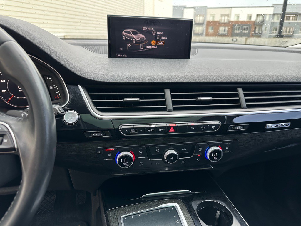 2018 Audi Q7 Image 11