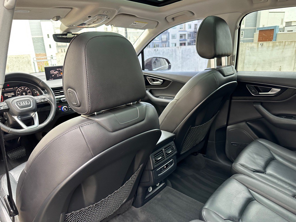 2018 Audi Q7 Image 16