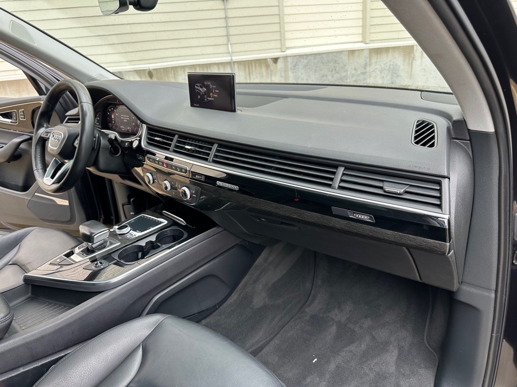 2018 Audi Q7 Image 24