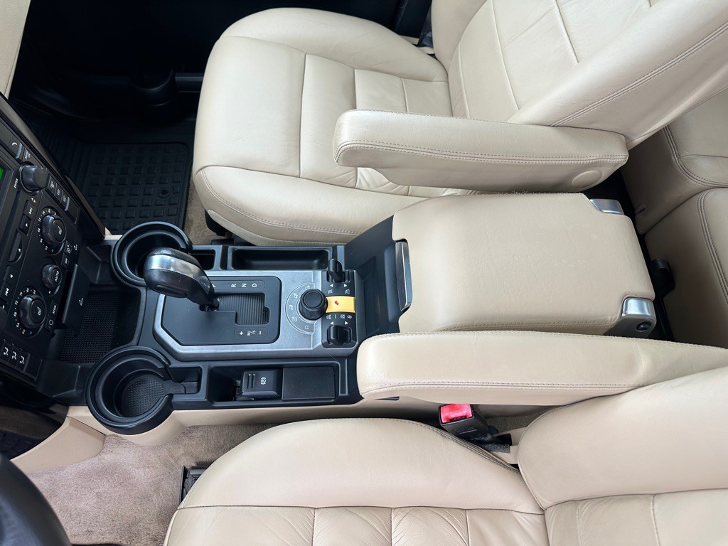 2008 Land Rover LR3 Image 12