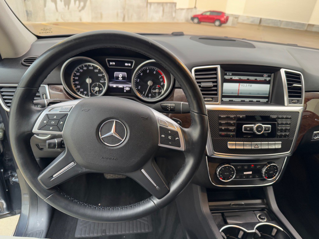 2013 Mercedes-Benz M-Class Image 12