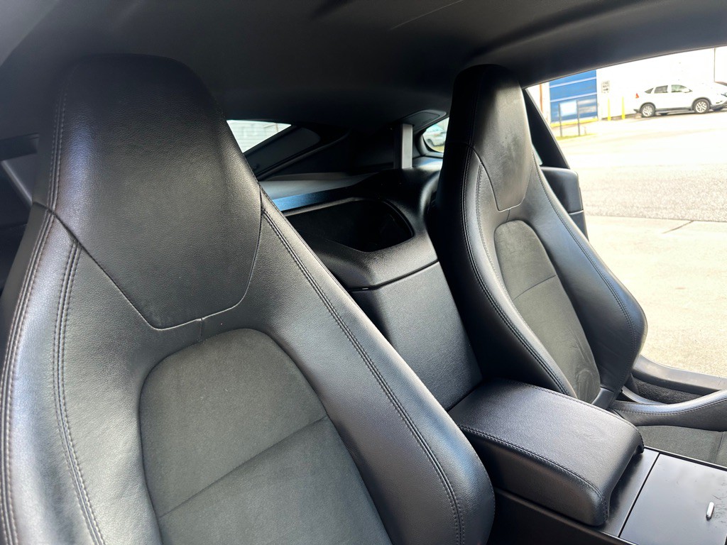 2017 Jaguar F-TYPE Image 20