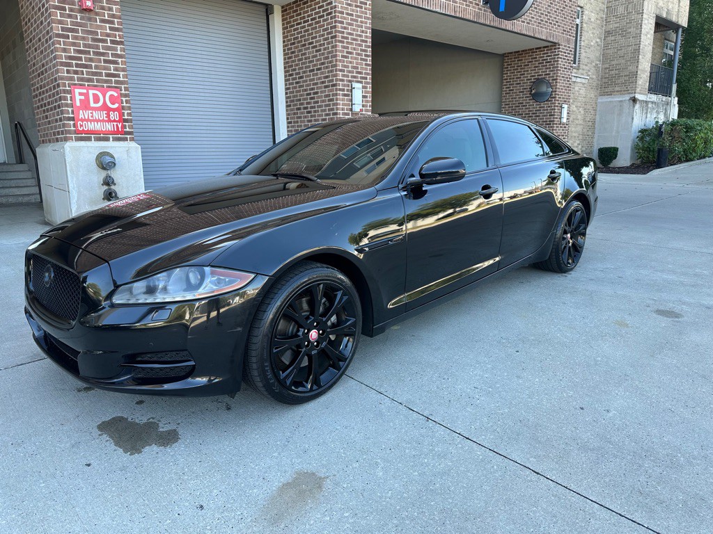 2013 Jaguar XJ Image 3