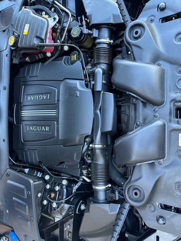 2013 Jaguar XJ Image 29