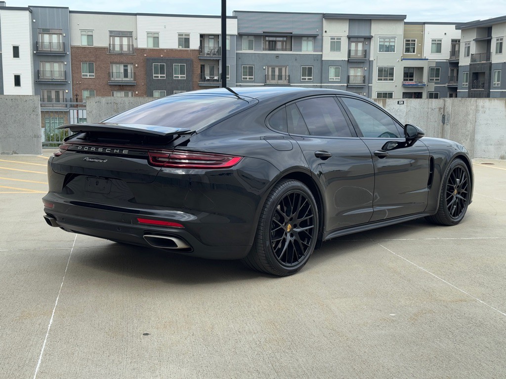 2020 Porsche Panamera Image 4