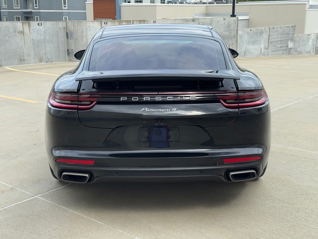 2020 Porsche Panamera Image 5