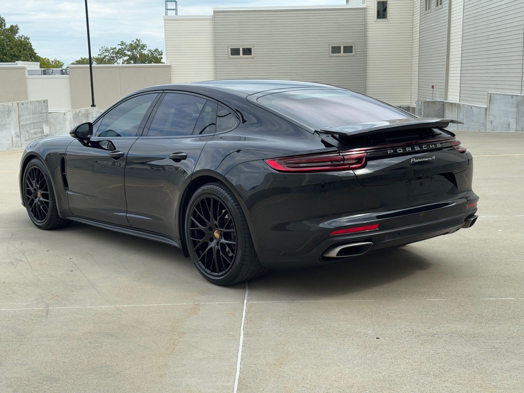 2020 Porsche Panamera Image 6