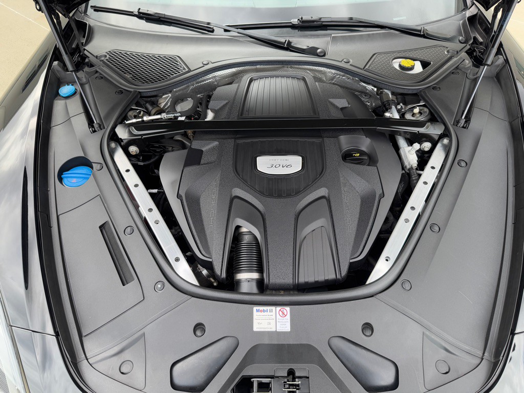 2020 Porsche Panamera Image 22