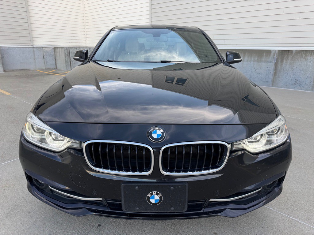 2017 BMW 3 Series Image 8