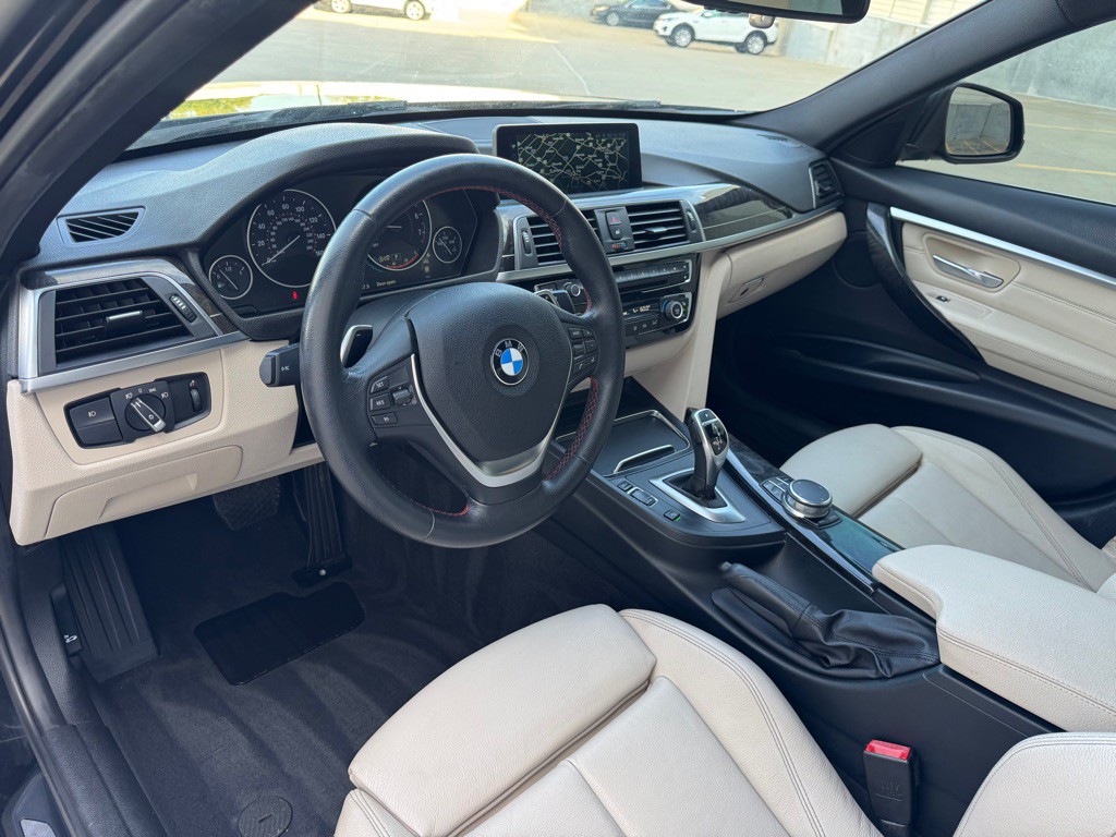 2017 BMW 3 Series Image 10