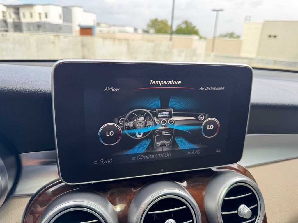 2018 Mercedes-Benz GLC-Class Image 18