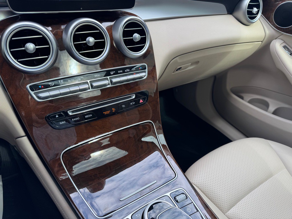 2018 Mercedes-Benz GLC-Class Image 20