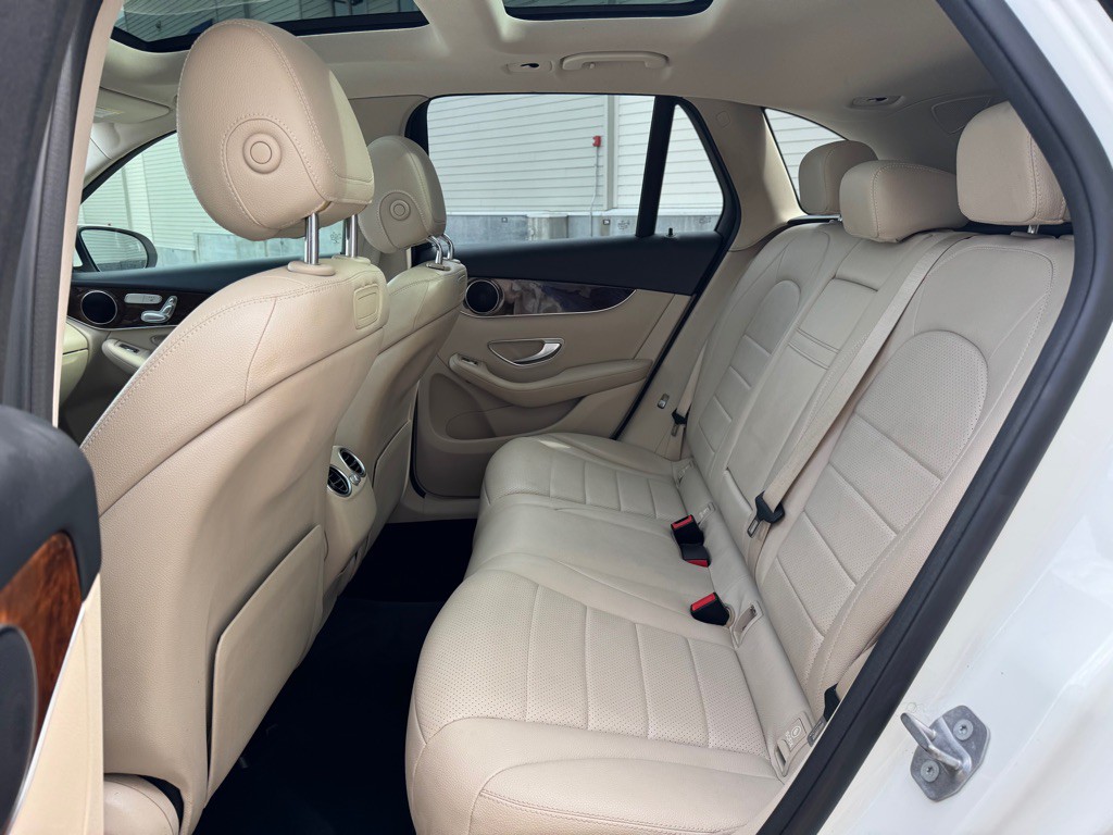 2018 Mercedes-Benz GLC-Class Image 22