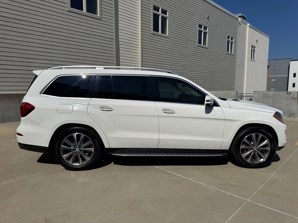 2015 Mercedes-Benz GL-Class Image 2