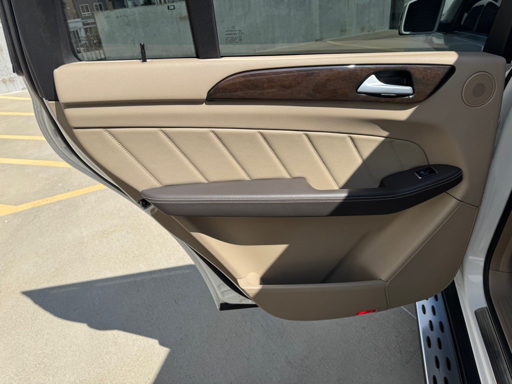 2015 Mercedes-Benz GL-Class Image 22