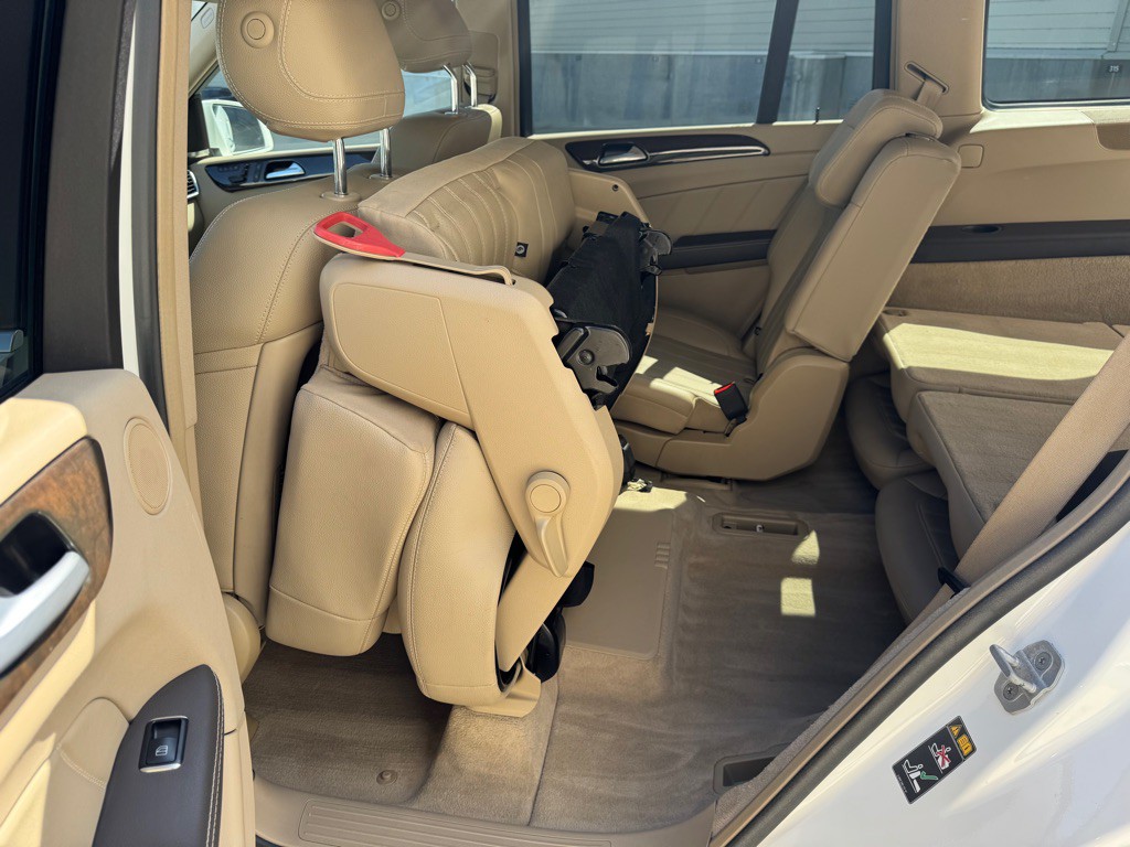 2015 Mercedes-Benz GL-Class Image 24