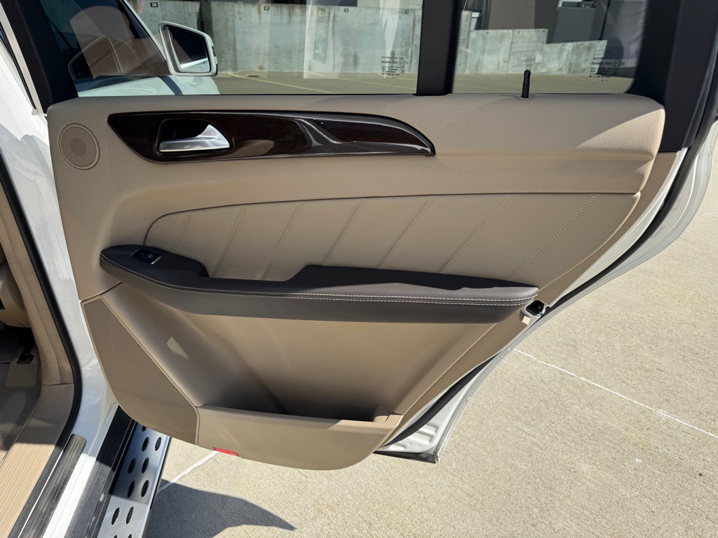 2015 Mercedes-Benz GL-Class Image 27