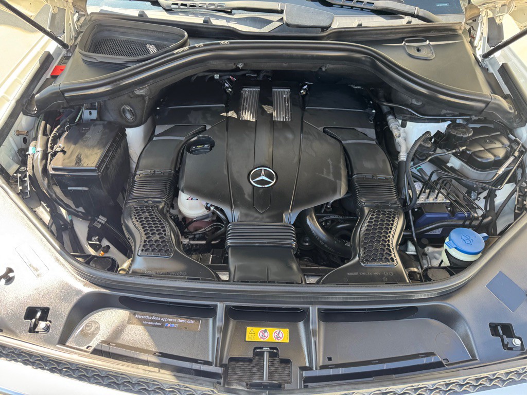 2015 Mercedes-Benz GL-Class Image 35